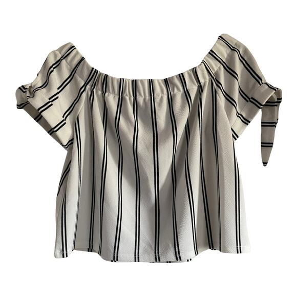 3/$15 Women's Stripped off the shoulder Cropped Blouse Large - Picture 2 of 8